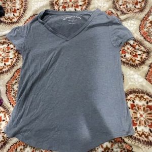 Seriously soft aero perfect v shaped tee size M